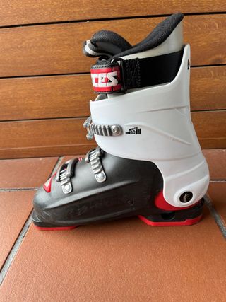 Esquís Atomic Vantage Jr. y botas