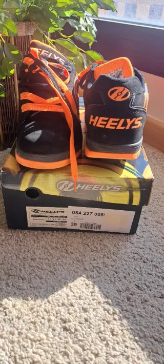 Zapatillas Heelys Negras y Naranjas