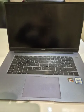 Huawei MateBook D14 - 8GB RAM, 500GB SSD