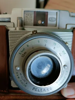 Cámara Bella Achromat 1:8