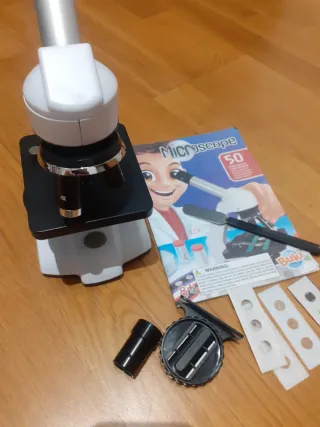 Microscopio infantil con accesorios