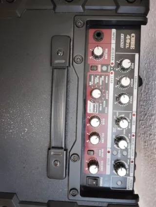 Amplificador Roland CUBE-40XL Guitarra