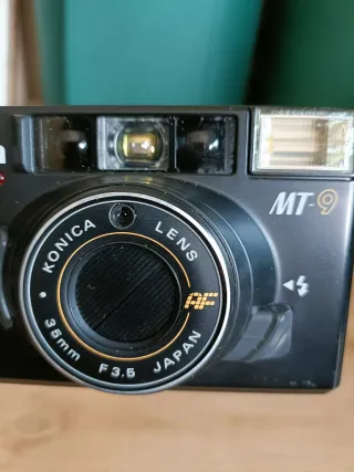 Cámara Konica MT-9 Negra