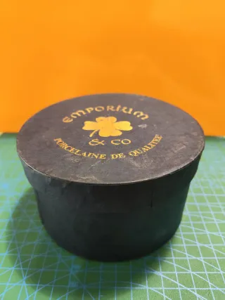 Tazza e piattino Ariete con confezione