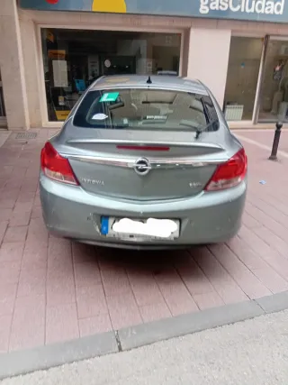 Opel Insignia 2011