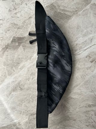 Riñonera Nike Negra Camuflaje