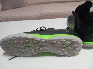 Botines de fútbol VRLTO