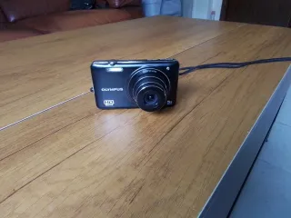 Cámara Olympus D745 Negra