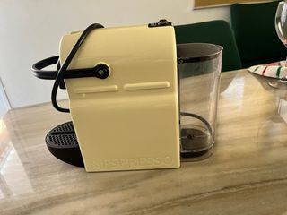 Cafetera DeLonghi Cápsulas