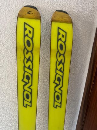 Esquís Rossignol Amarillos con botas
