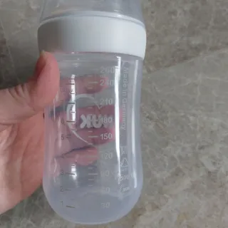 2 Biberones Nuk Nuevos