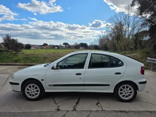 RENUALT MEGANE 175.000KM DIESEL MUY ECONOMICO !!!!