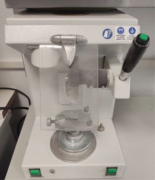 Cortadora de Prótesis Dental