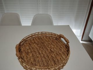 Cesta de bambú tejida para mesa