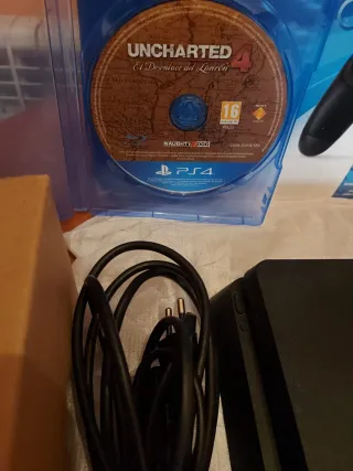 PS4 Slim 1TB  + Mando + funda mando +Juego +  caja