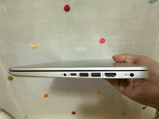 HP Laptop 14s Intel i7 8GB RAM 512GB SSD