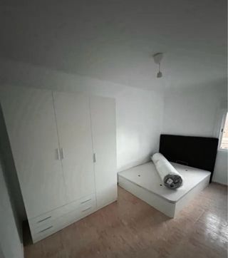 Liquidación:canapes y colchones armarios y sofasso