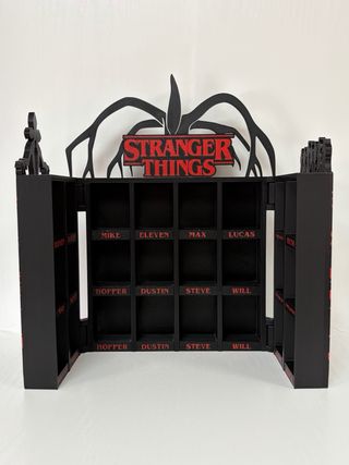 Expositor Stranger Things Funkos KinderJoy