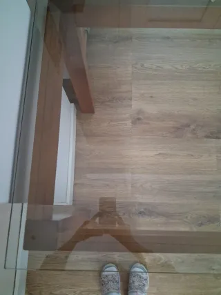 Mesa Comedor Cristal y Madera de pino macizo.