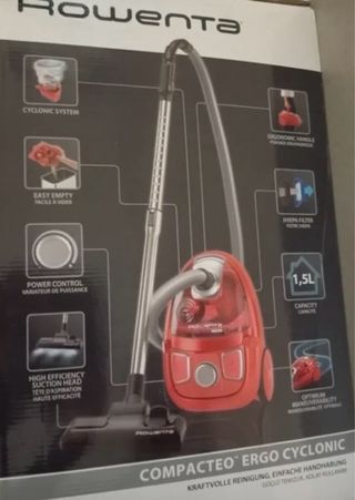 Aspiradora Rowenta con accesorios