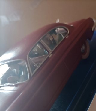 Tintin Coche 1/43 40 Jaguar Dr. Müller Isla negra