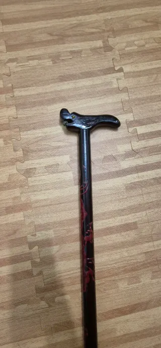 Bastone in legno lavorato