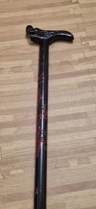 Bastone in legno lavorato