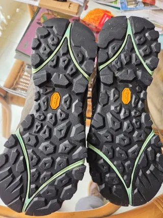 Zapatillas Merrell Trekking 38