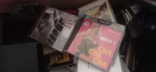 CDs: Vargas Blues Band, Amor y Cha Cha Cha