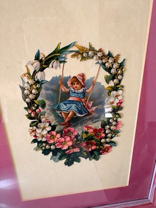 Cromo antiguo niña columpio flores marco
