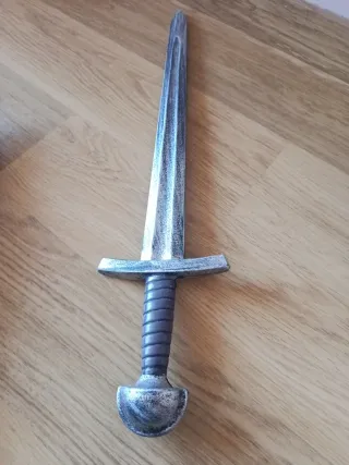 Disfraz Romano Casco y Espada 10-12 años