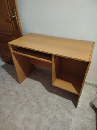 Mesa escritorio madera clara