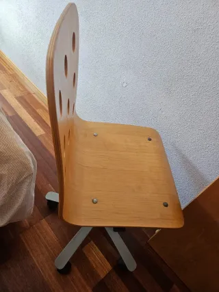 Silla de madera ajustable