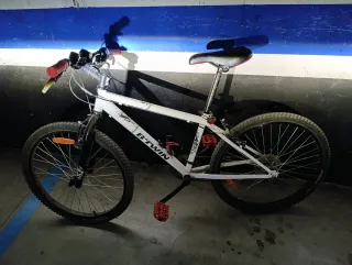 Bicicleta infantil BTWIN Blanca