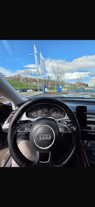 Audi A8 2012