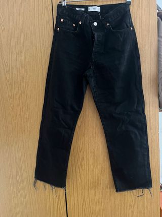 Pantalón vaquero Mango negro