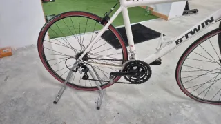 Bicicleta de carretera Btwin Triban