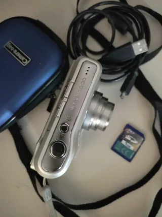 Cámara Nikon Coolpix 7.1 MP