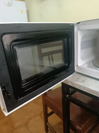 Microondas Black+Decker Blanco