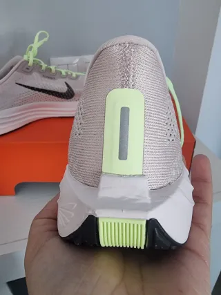 T37,5 Nike Pegasus Plus