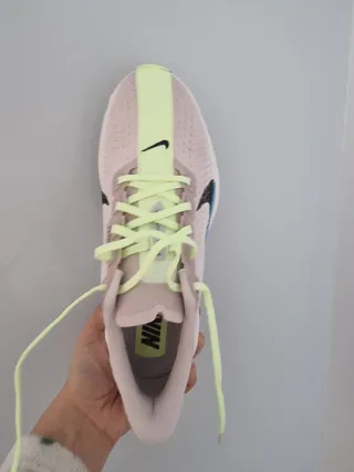 T37,5 Nike Pegasus Plus