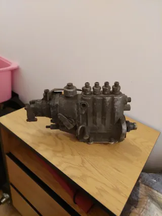 Bomba Inyectora T.D.Z Mercedes N1300