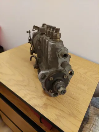 Bomba Inyectora T.D.Z Mercedes N1300