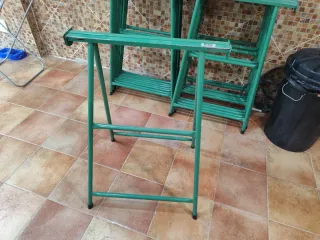 Caballete de hierro plegable. 10 unidades.