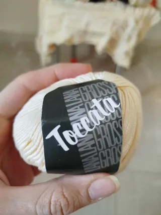 Maglione beige fatto a mano