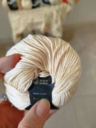 Maglione beige fatto a mano