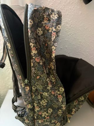 Mochila Cath Kidston flores