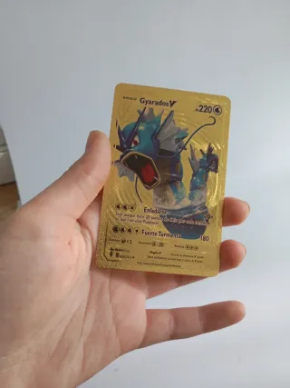 Todas las cartas Pokémon Doradas VMAX V