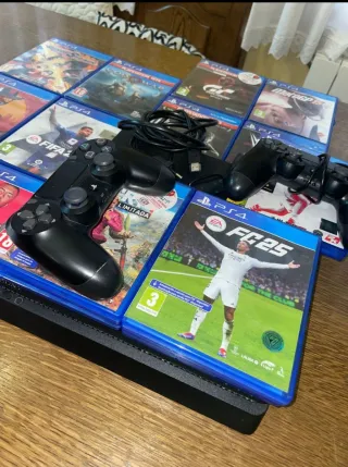 PS4 (PlayStation 4) con FIFA 23 y más