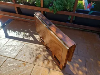 Mesa de madera para jardín